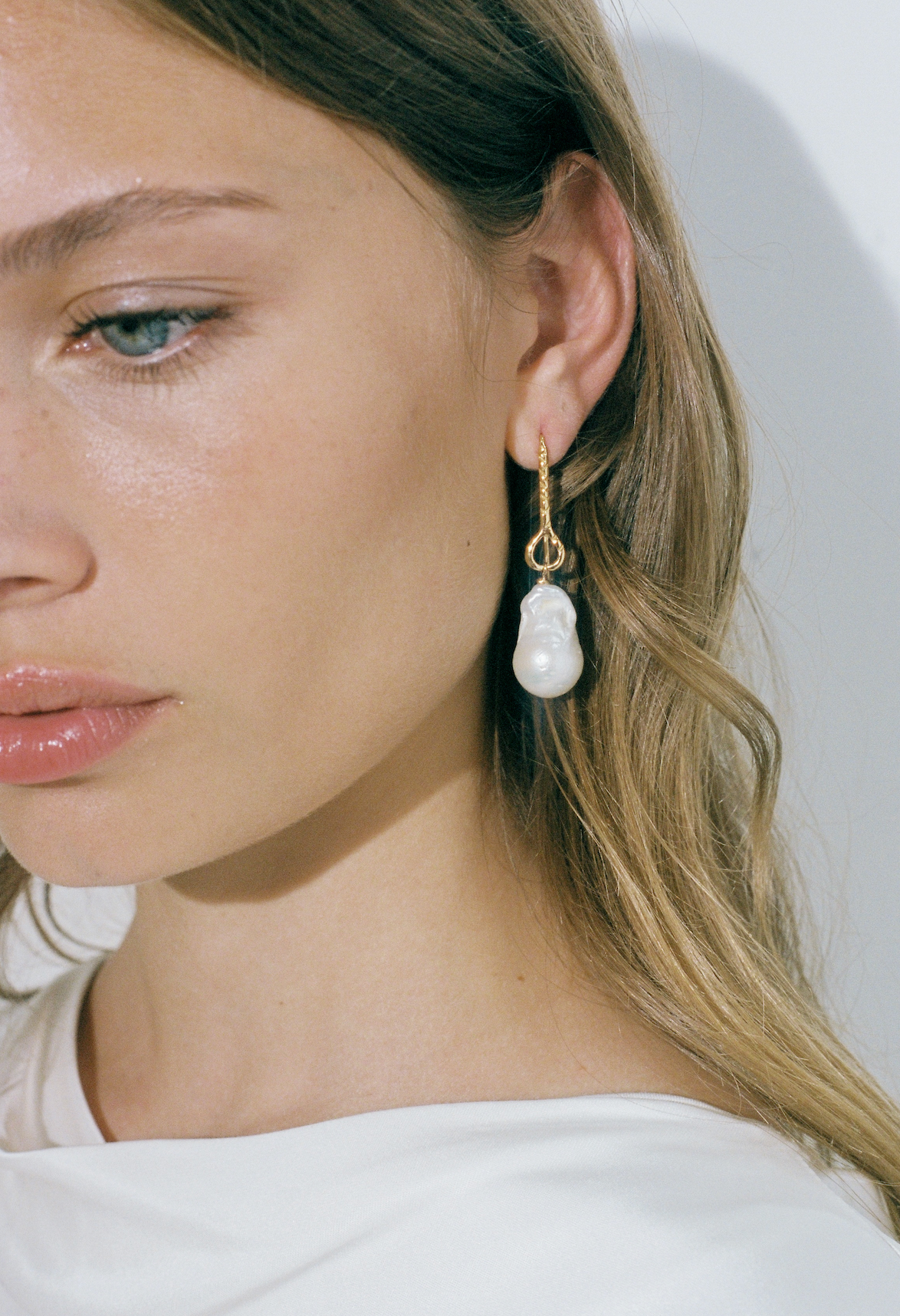 Helena Earrings Pearl
