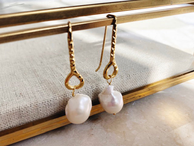 Helena Earrings Pearl